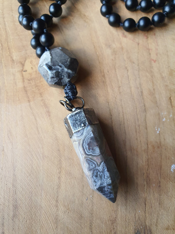 Edelstenen Mala Onyx met Edelsteenhanger Mexicaanse / Crazy Lace Agaat punt &