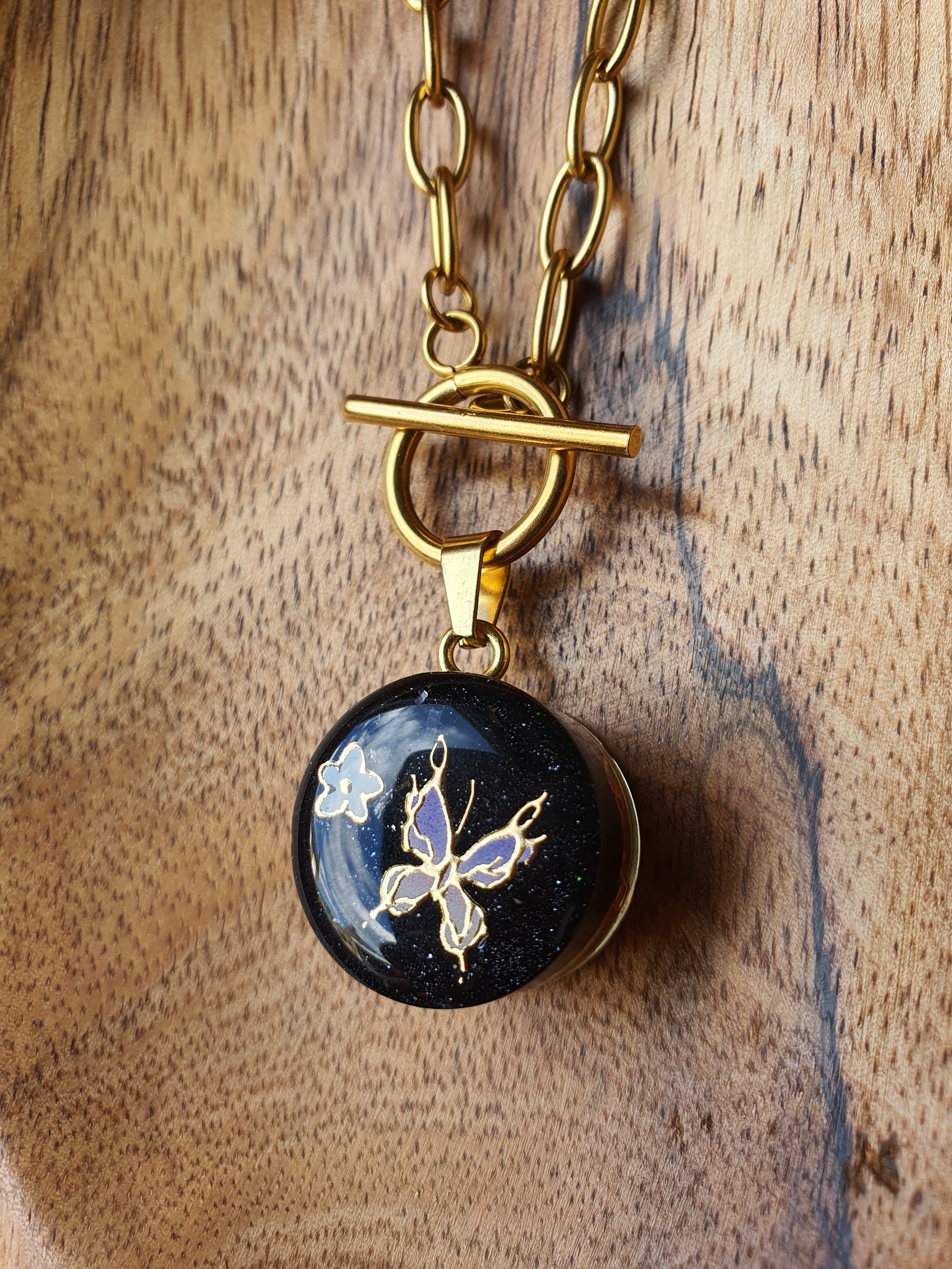 Cinsis Orgonite mix: Orgonite Hanger + RVS Goud ketting nr 3000