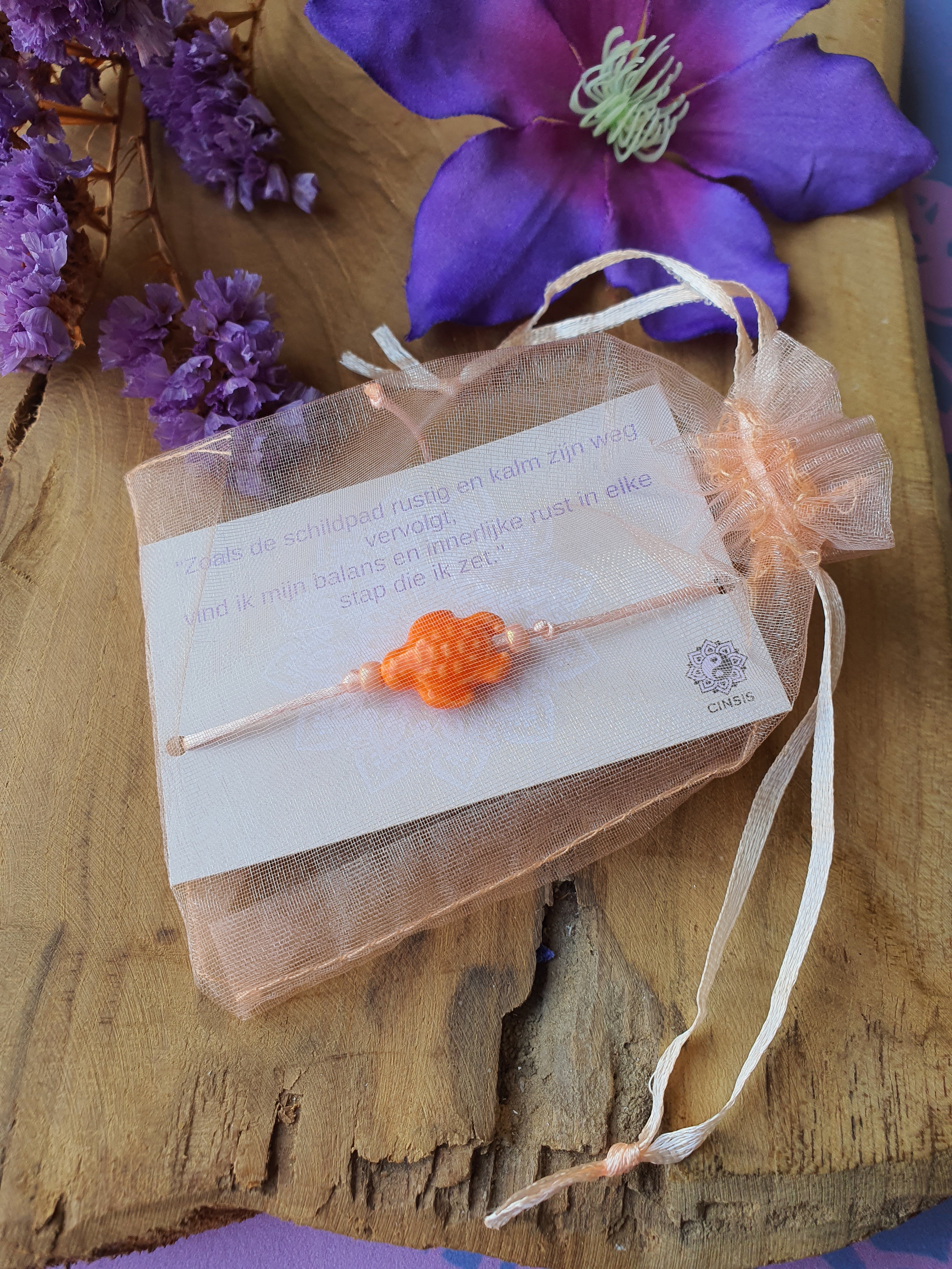 Schildpad armbandje met inspirerende boodschap