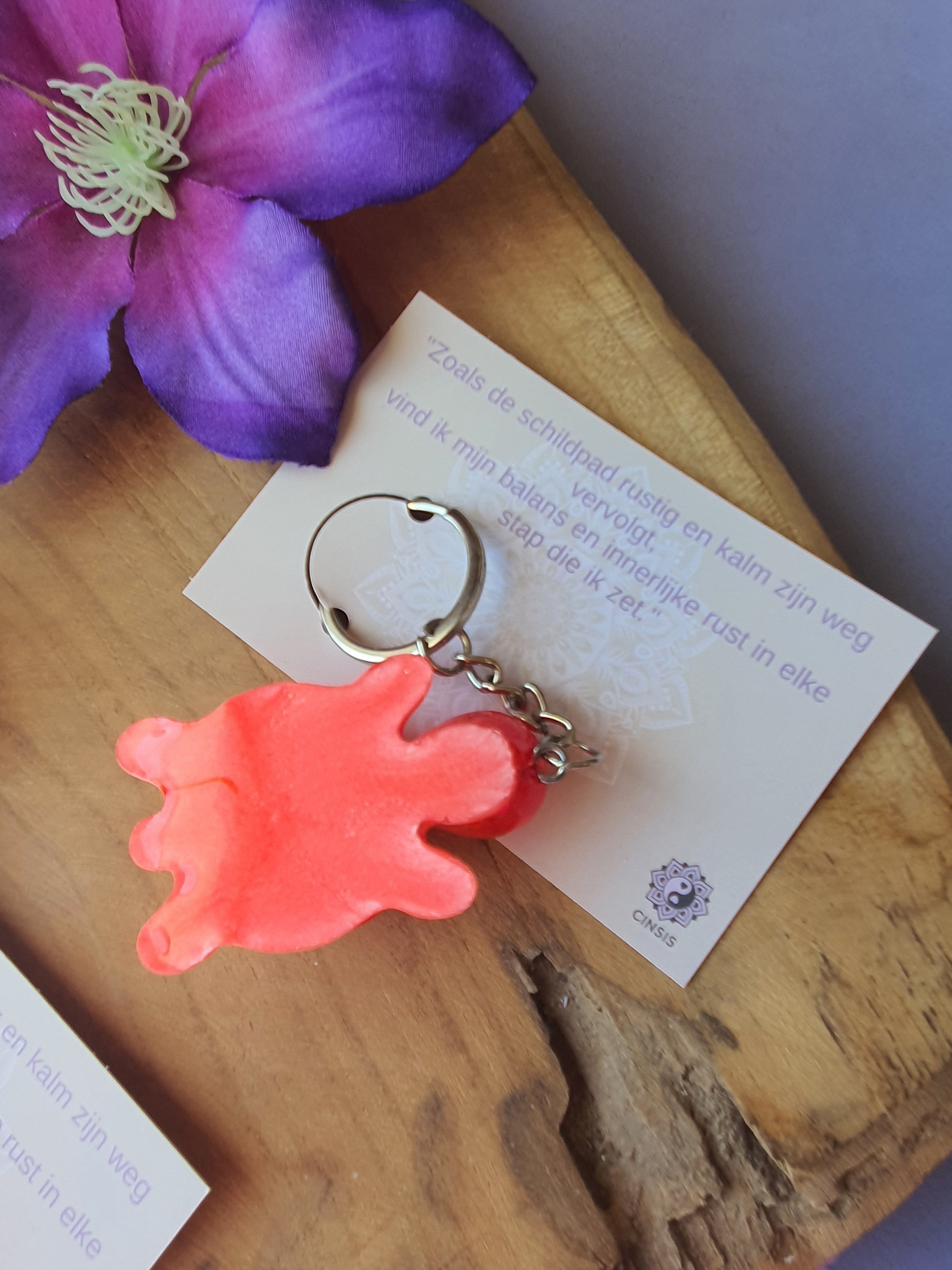 Orgonite sleutelhanger Schildpad Rozenkwarts met Bergkristal