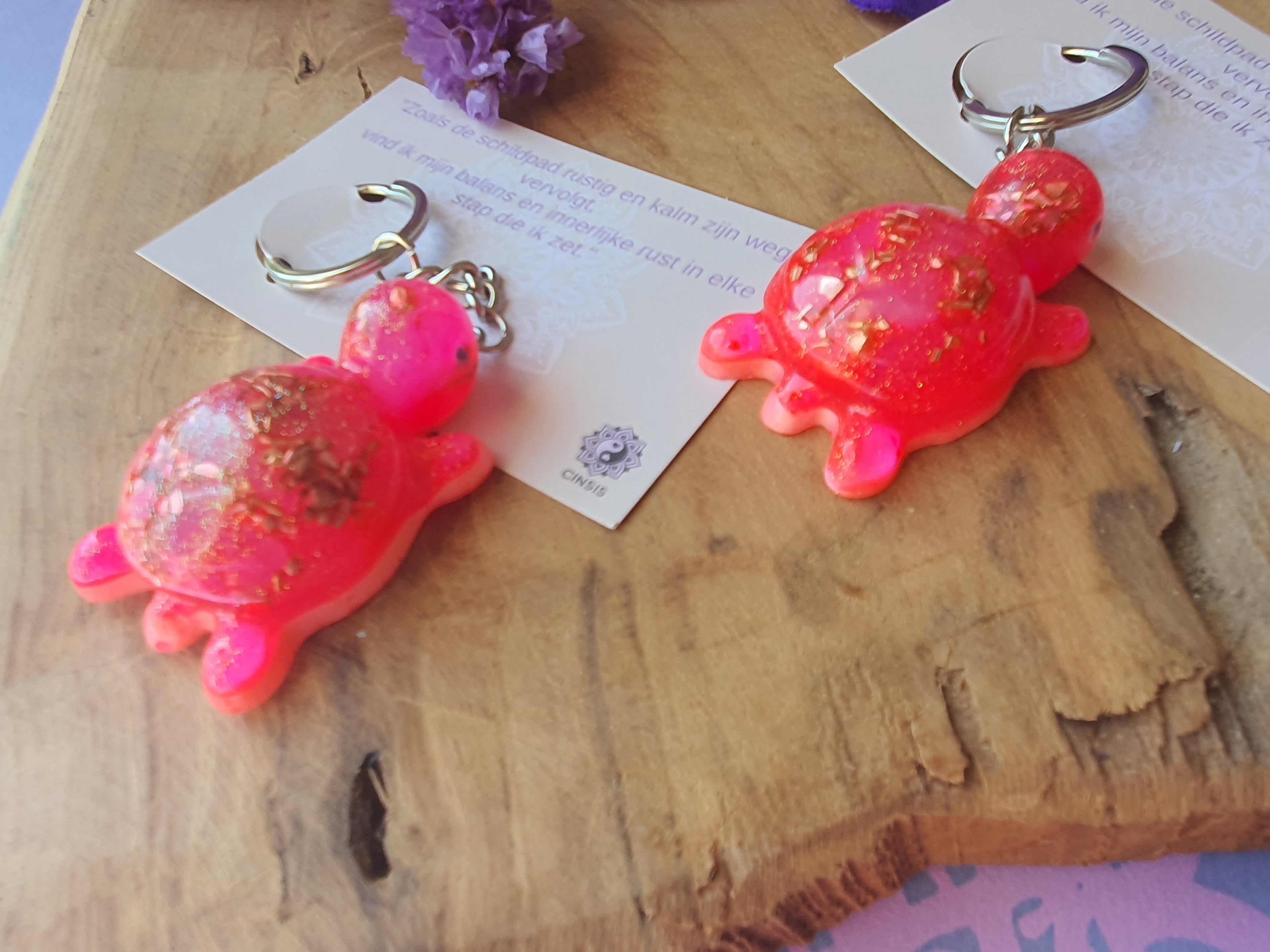 Orgonite sleutelhanger Schildpad Rozenkwarts met Bergkristal