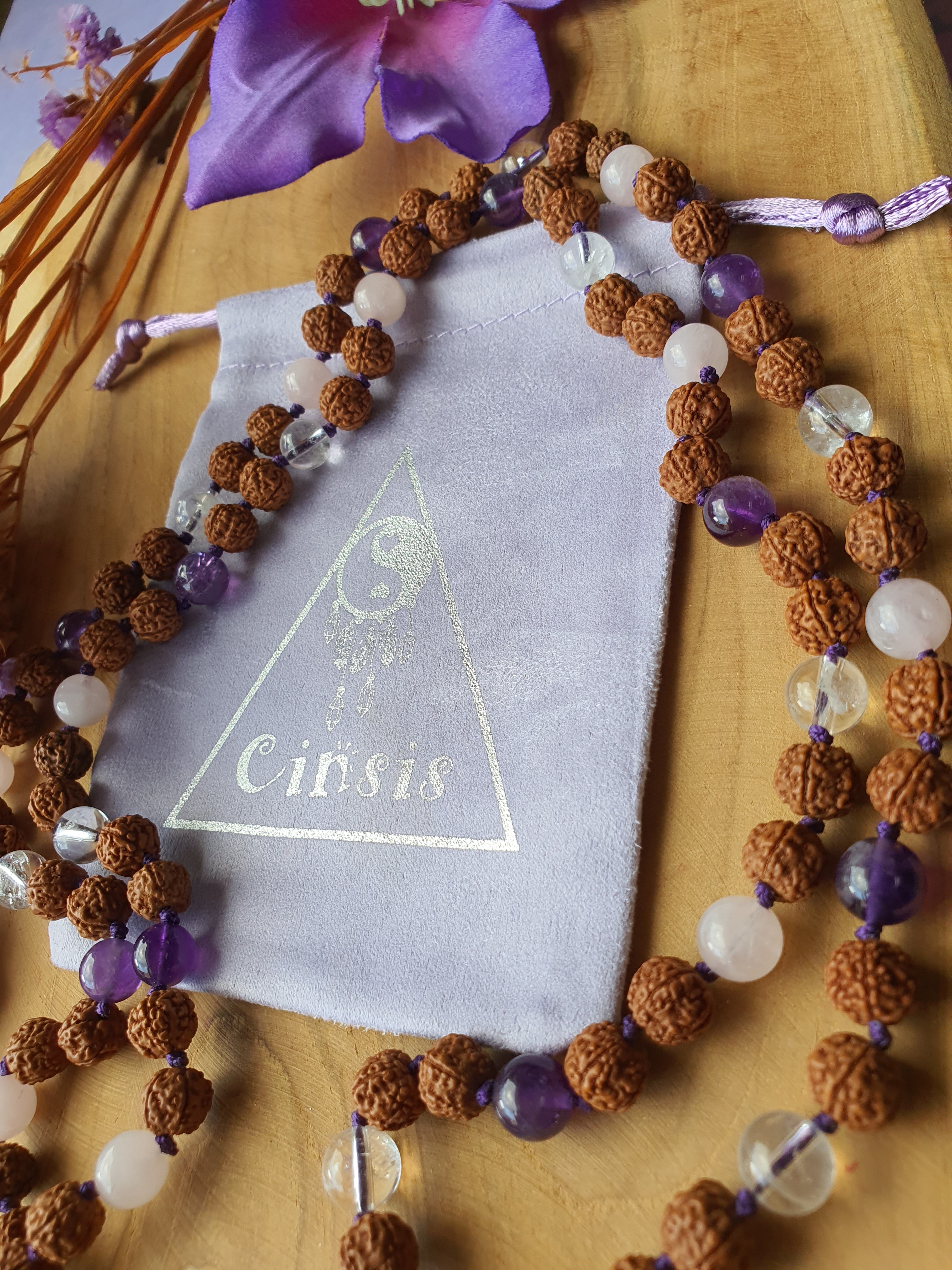 Edelstenen Mala Gouden Driehoek en Orgonite hanger &