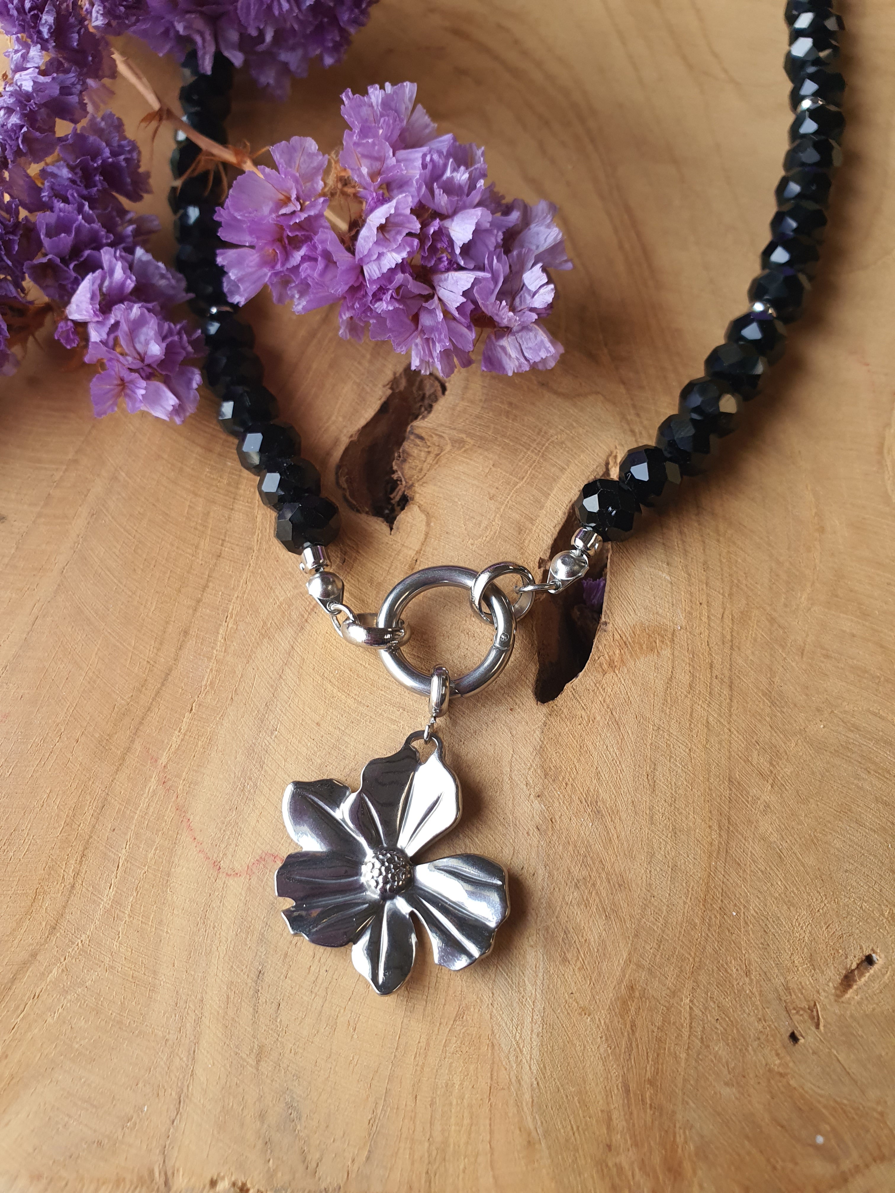 Kristal facet kralen ketting met bijpassende bloem hanger (zwart, RVS zilver)