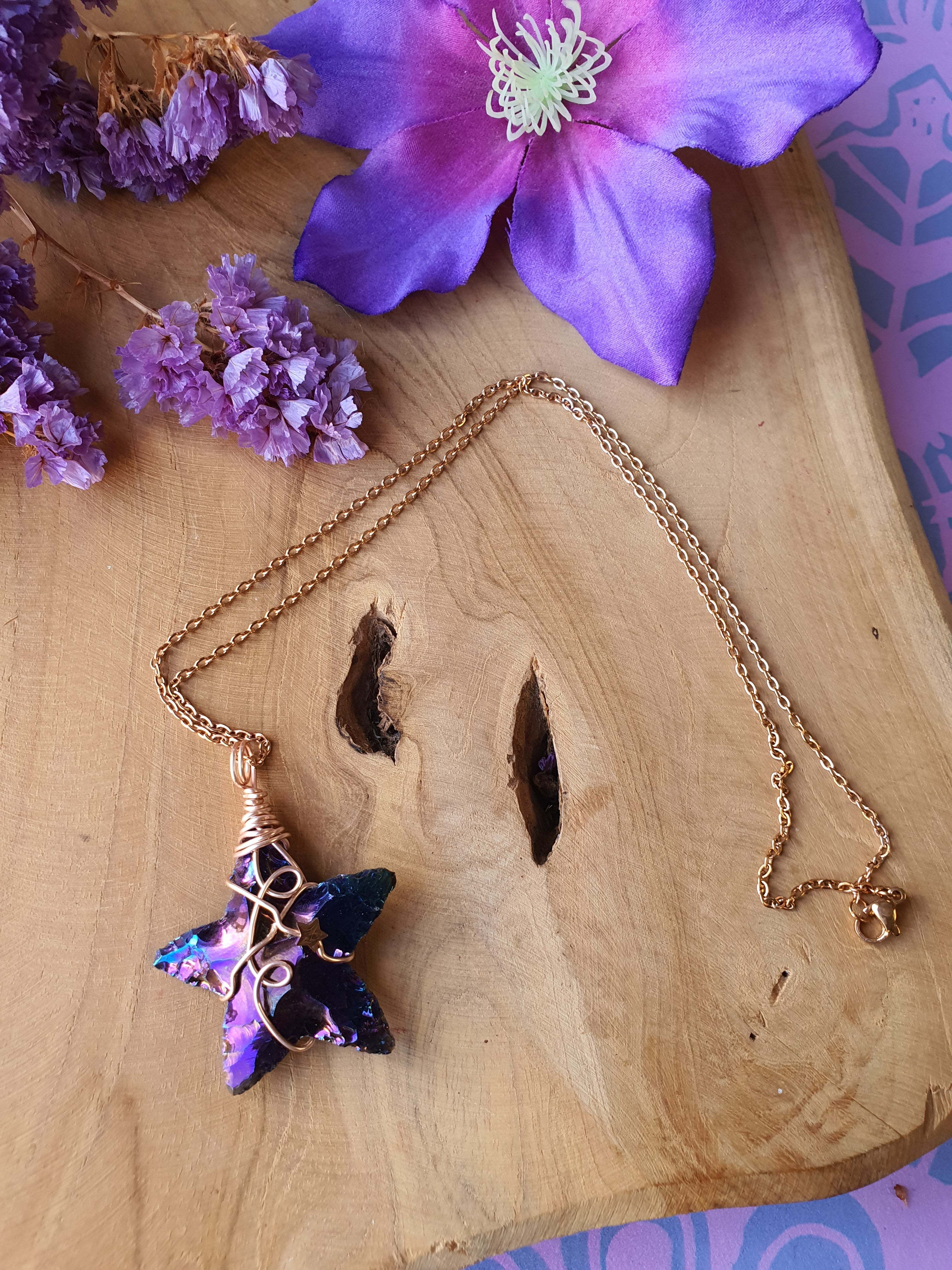 Wire wrapped Ster hanger Rainbow (regenboog/titanium) aura. (nr 15)