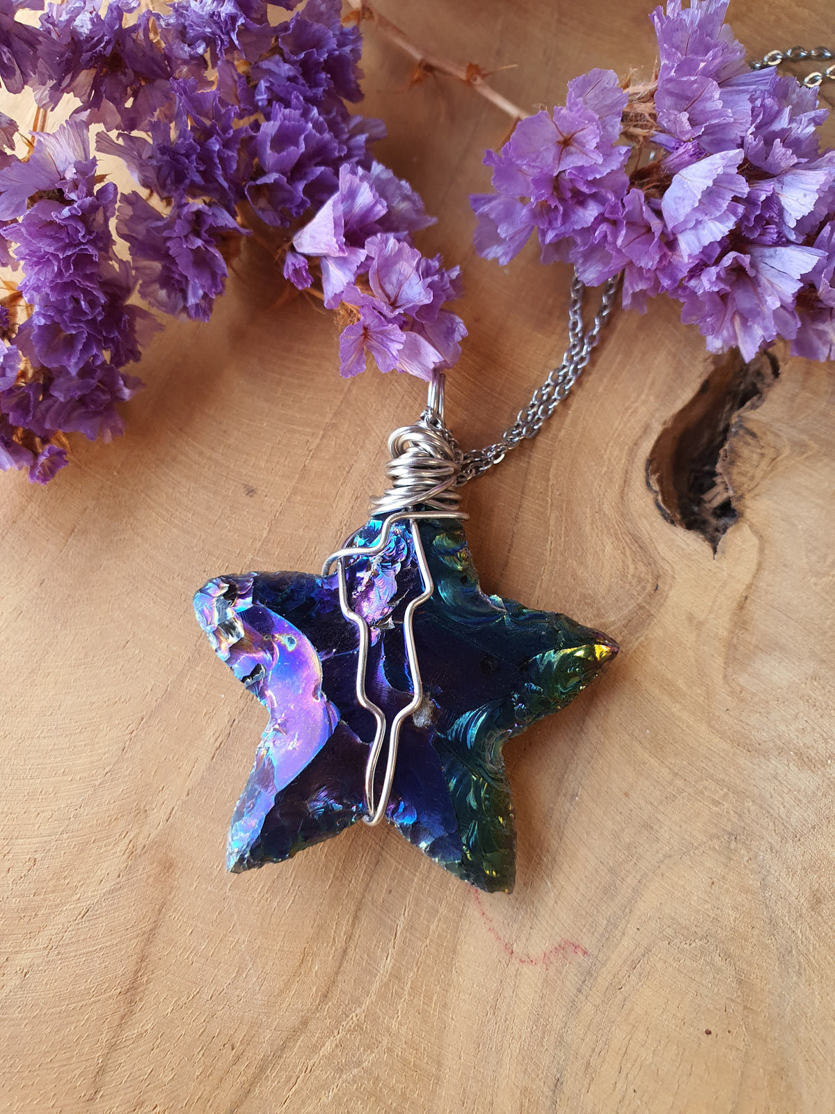 Wire wrapped Ster hanger Rainbow (regenboog/titanium) aura. (nr 14)