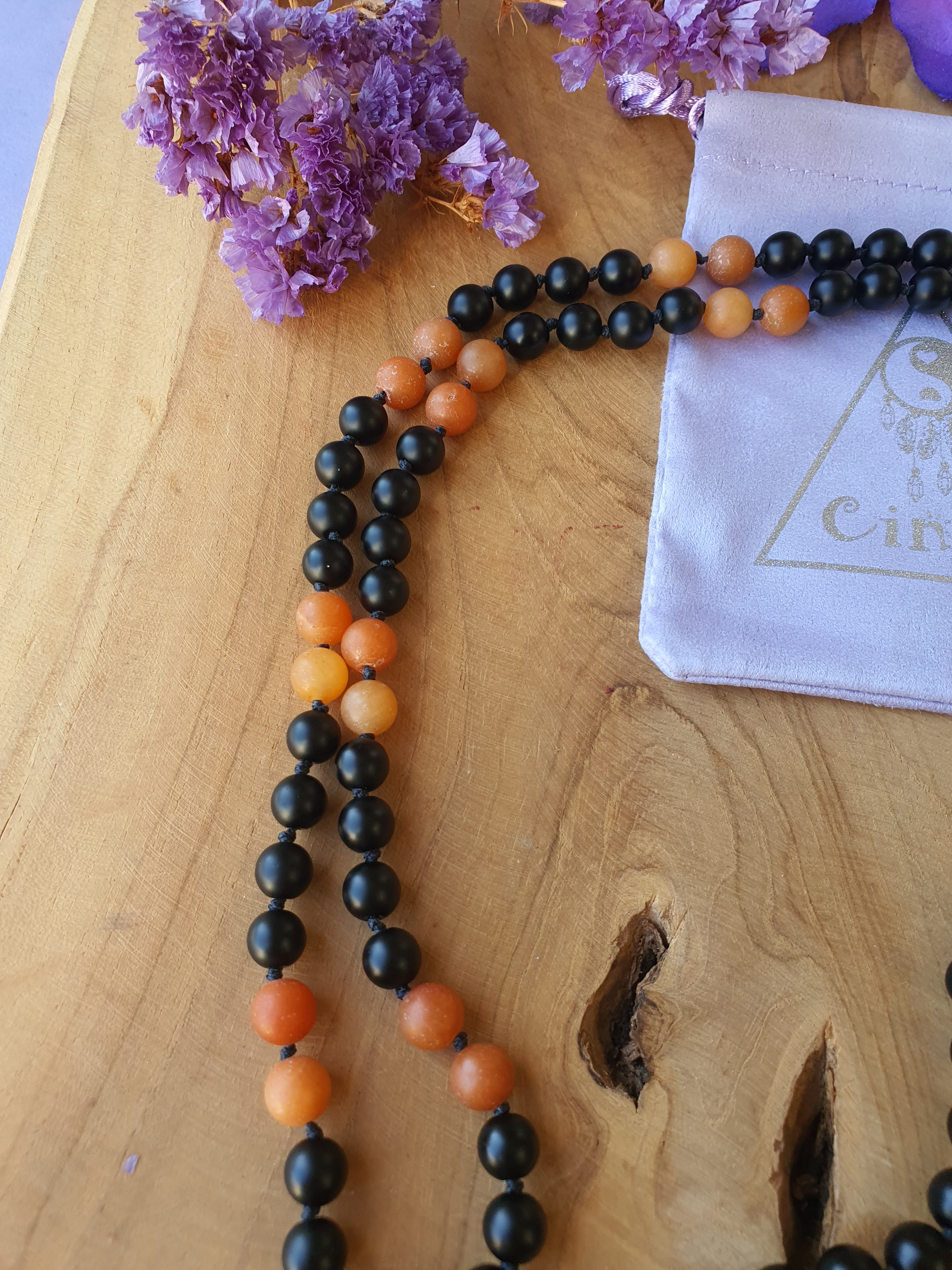 Edelstenen Mala Onyx met Carneool (matte kralen)