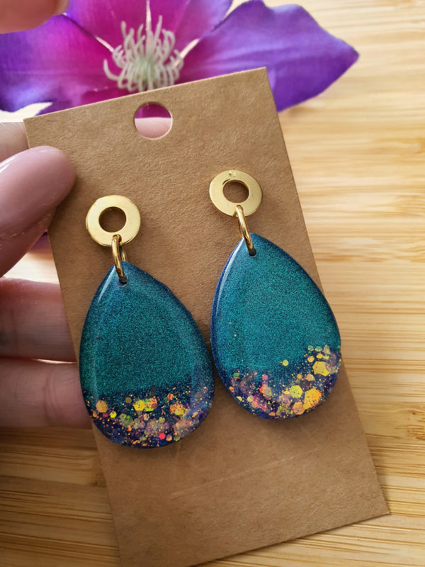 Resin oorbellen / oorhangers (set 4) Shine bright, Sparkle more :)