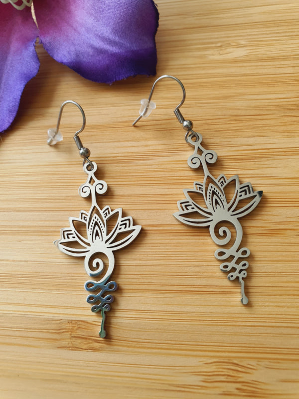 Lotus Oorbellen RVS Zilver.
