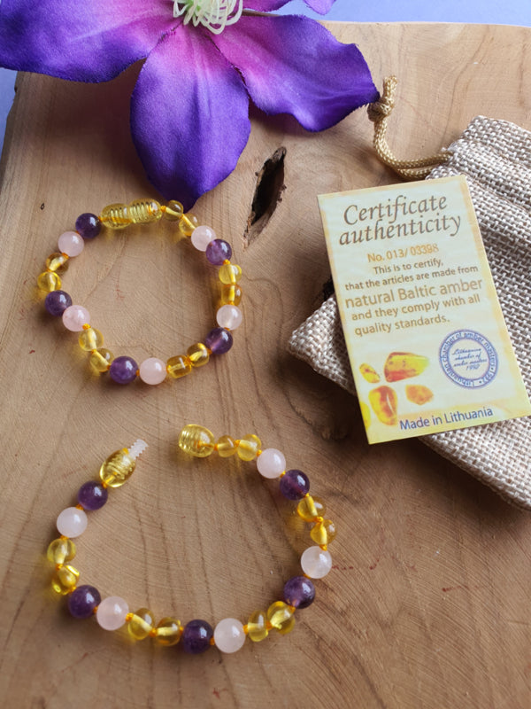 Barnsteen / Amber armband met Rozenkwarts en Amethist voor baby & kind