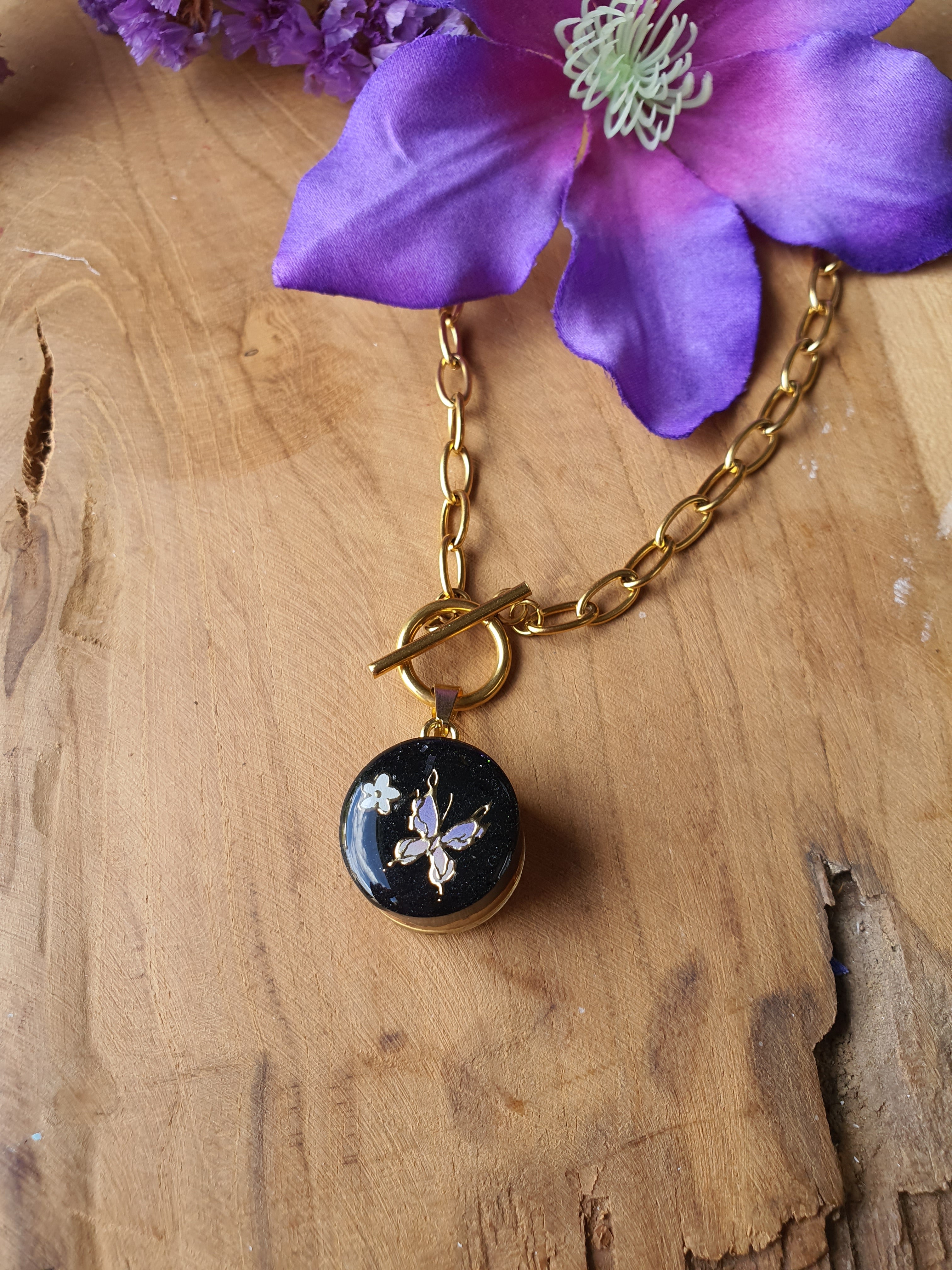 Cinsis Orgonite mix: Orgonite Hanger + RVS Goud ketting nr 3000