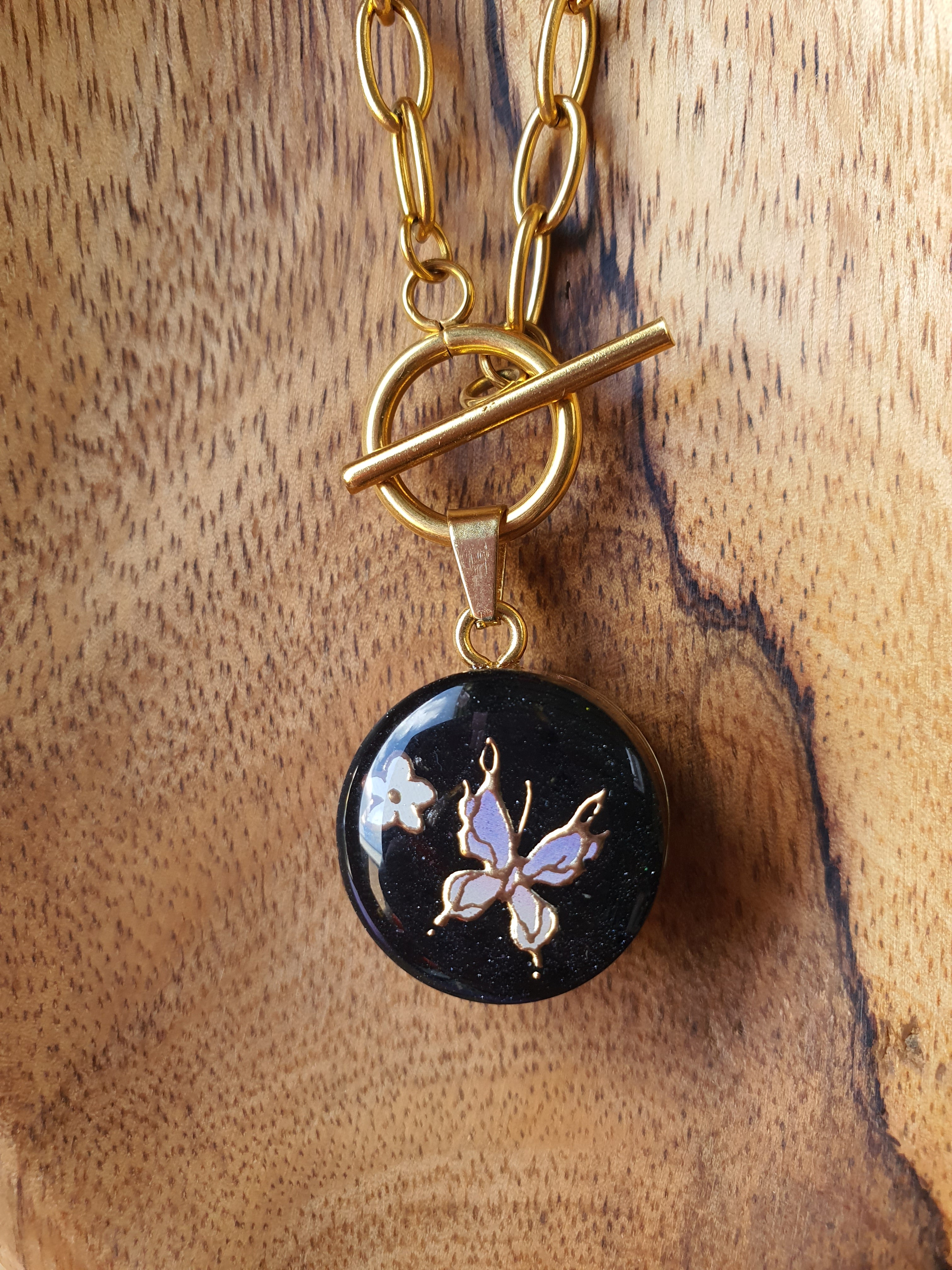 Cinsis Orgonite mix: Orgonite Hanger + RVS Goud ketting nr 3000