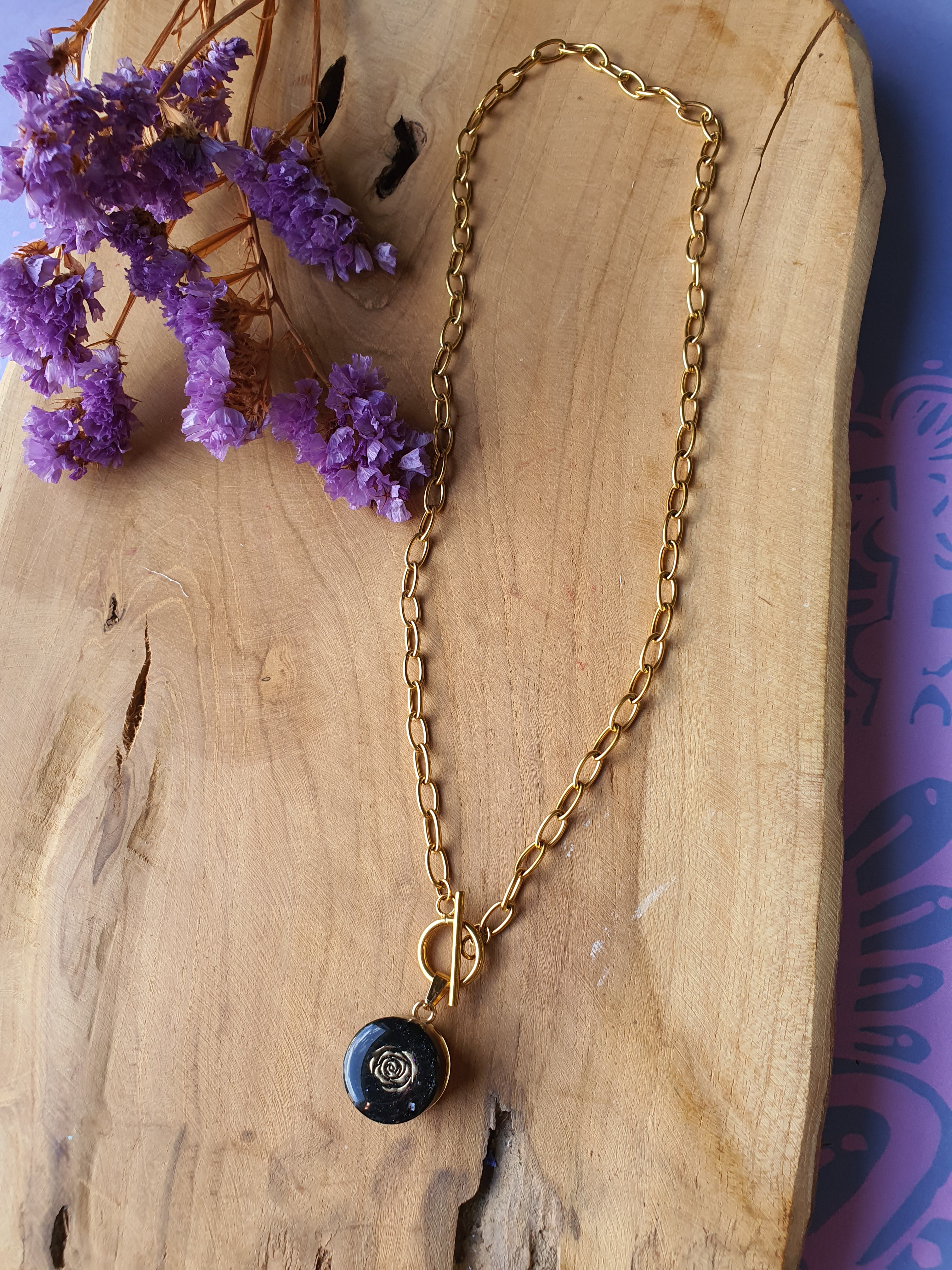 Cinsis Orgonite mix: Orgonite Hanger + RVS Goud ketting nr 3001