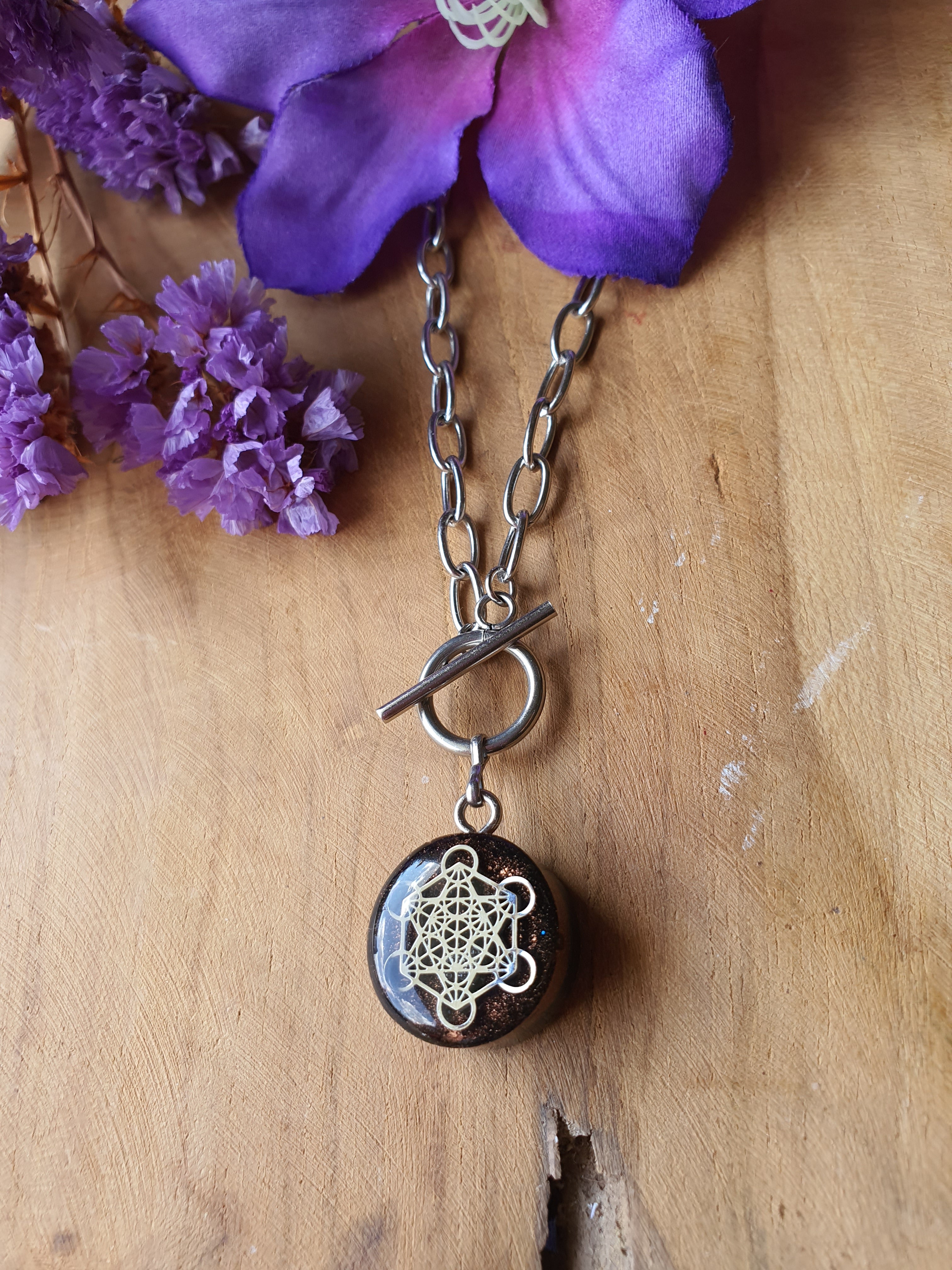 Cinsis Orgonite mix: orgonite Hanger 2 in 1 + RVS Zilver ketting nr 3007