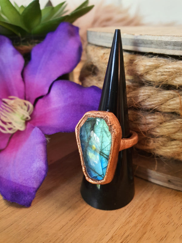 Koperen Labradoriet ring (nr 3) Maat 17 1/2 - 17 3/4