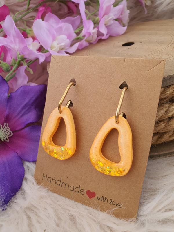 Resin oorbellen / oorhangers (set 21) Shine bright, Sparkle more :)