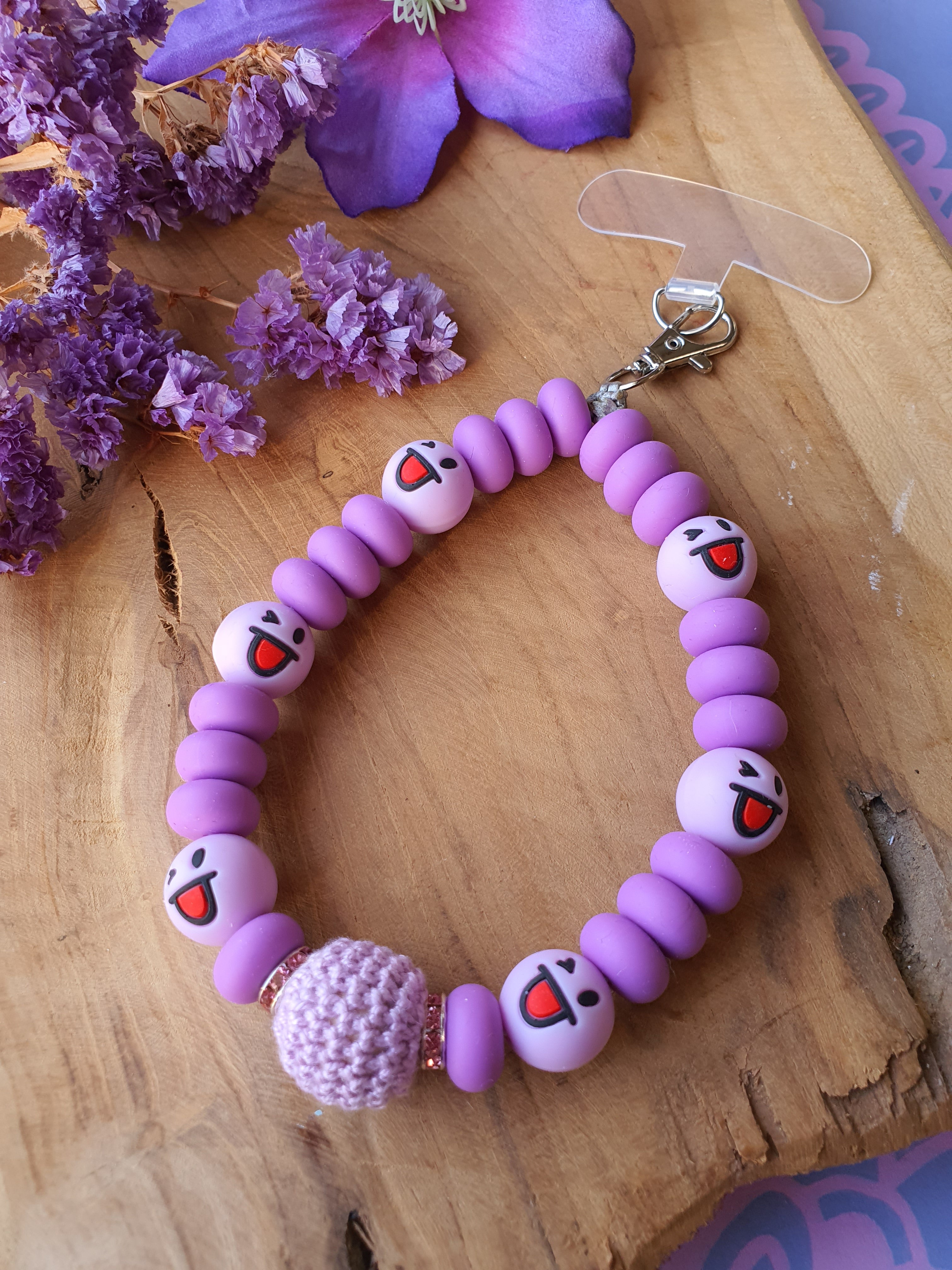 Telefoonkoord Met Bevestigingsplaatje en smiley kralen (nr 17)