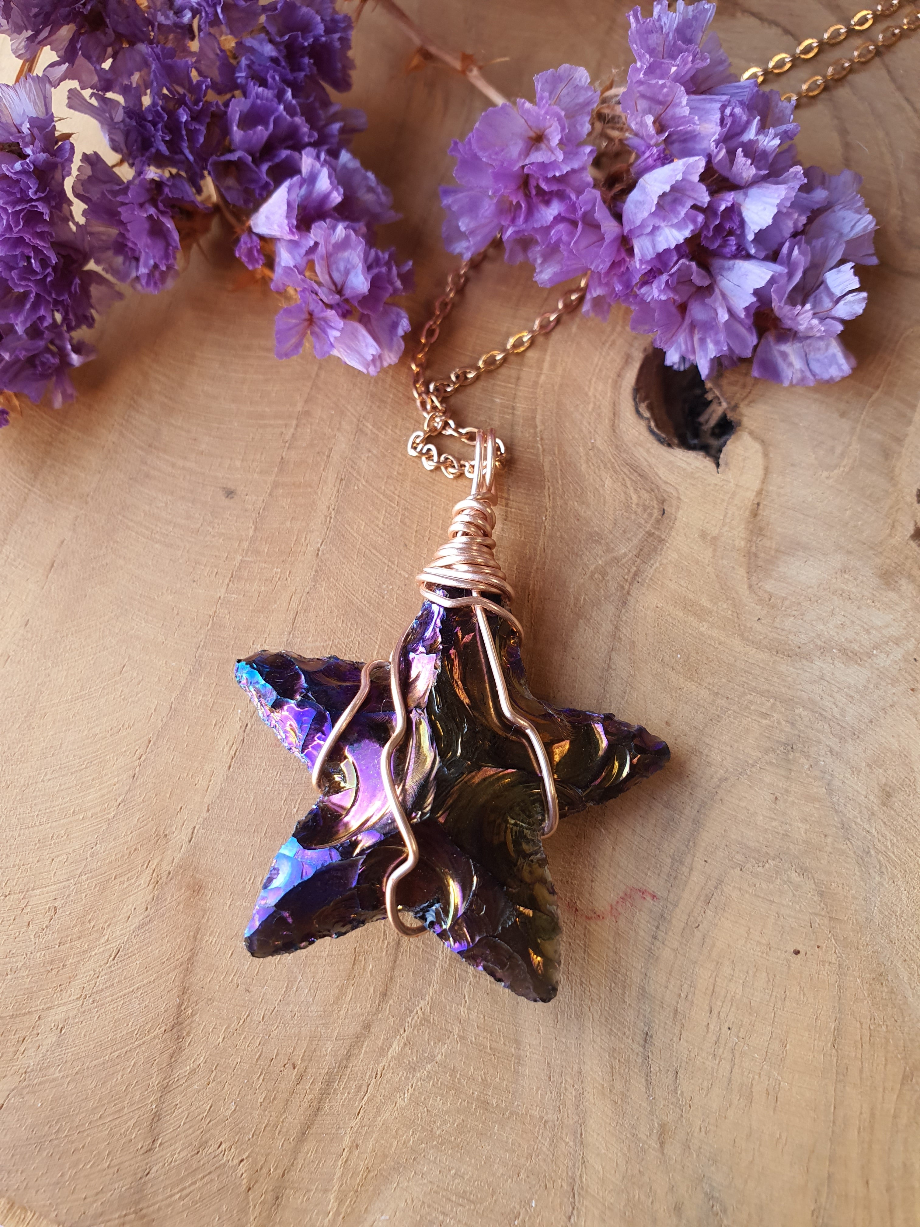 Wire wrapped Ster hanger Rainbow titanium aura nr 15.