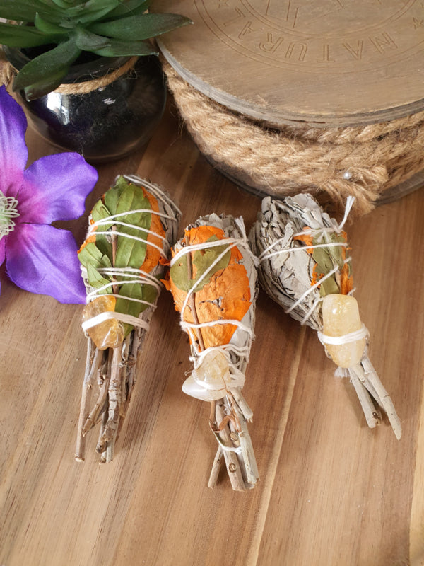 Witte Salie met rozenblad & Citrien "Reinigingsenergie" +/- 10cm