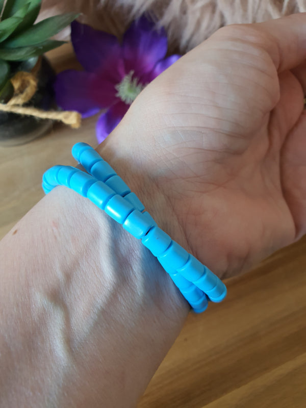 Elastische / rekbare blauwe (choker) ketting en armband 2 in 1 sieraad met Lapis Lazuli hartje (nr 10)