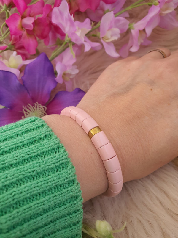 Emaille armband Licht rose / goud 18-18,5cm (nr 24)