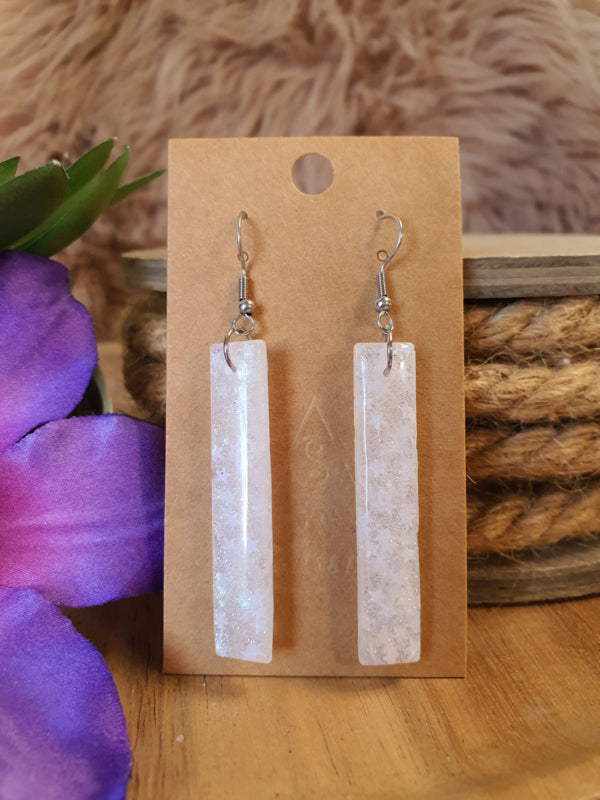 Resin oorbellen / oorhangers (set 8) Shine bright, Sparkle more :)
