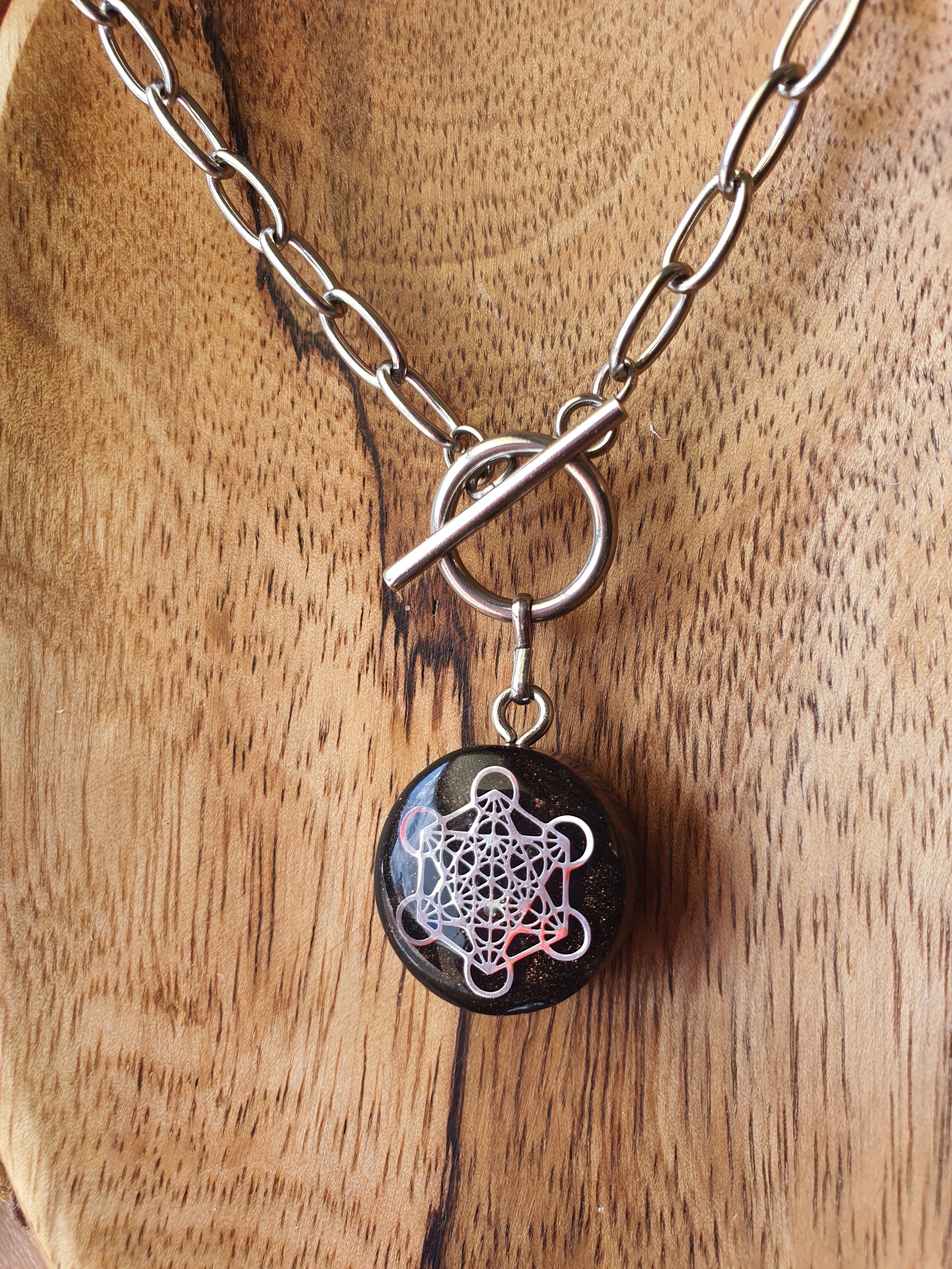 Cinsis Orgonite mix: orgonite Hanger 2 in 1 + RVS Zilver ketting nr 3005