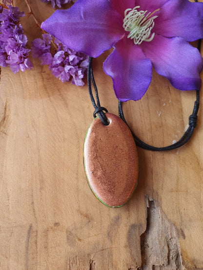 Orgonite hanger Tijgeroog met Bergkristal 30 x 55mm (nr 127)