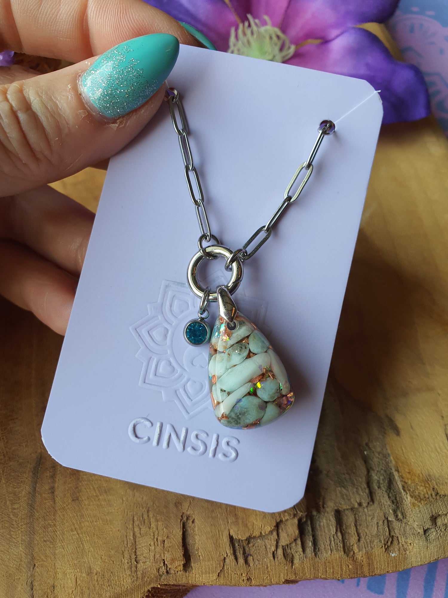 Orgonite Hanger Larimar en Bergkristal met RVS ketting en zirkonia bedel (nr 1018)