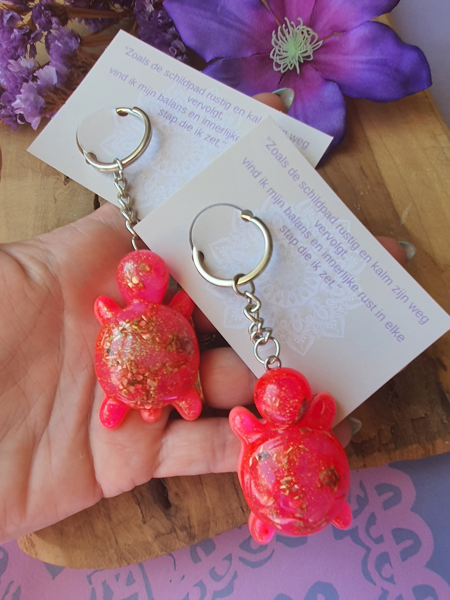 Orgonite sleutelhanger Schildpad Rozenkwarts met Bergkristal