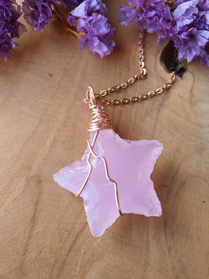 Wire wrapped Ster hanger Rozenkwarts rosegoud. (nr 4)