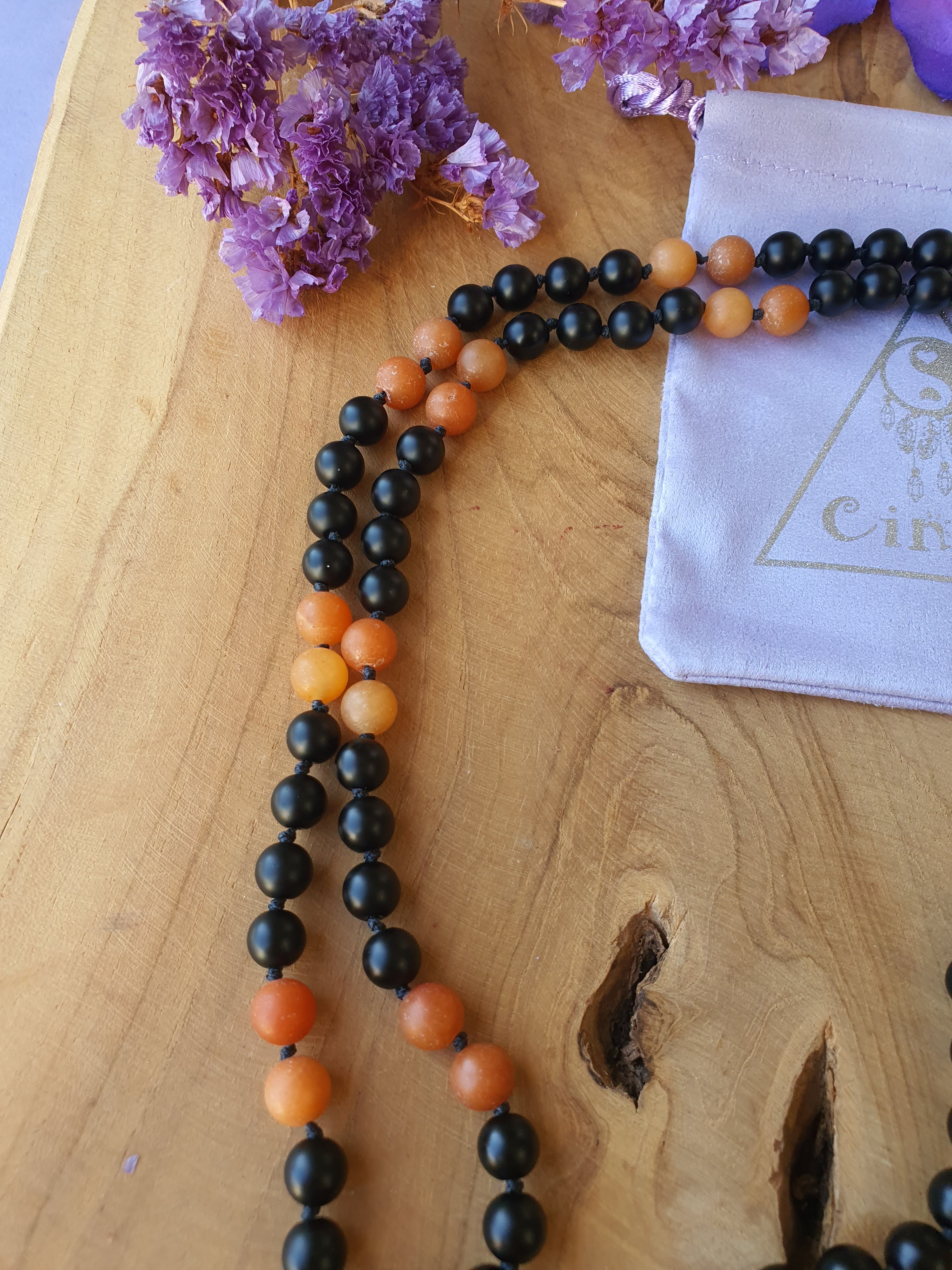 Edelstenen Mala Onyx met Carneool (matte kralen)