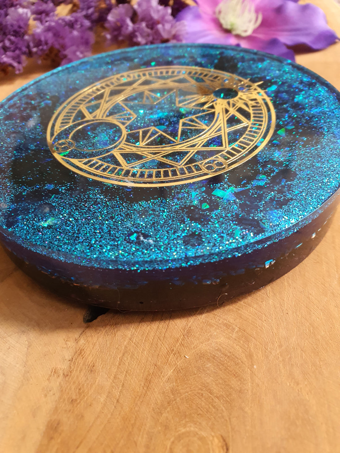 Orgonite Oplaadschijf Shungiet met Celestial Symbool