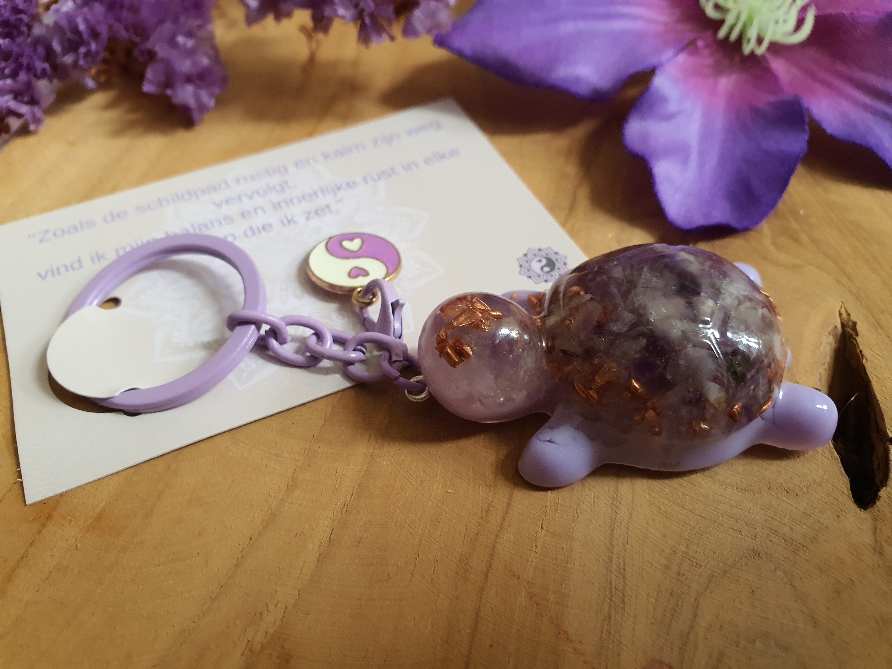 Orgonite sleutelhanger Schilpad Amethist met Bergkristal
