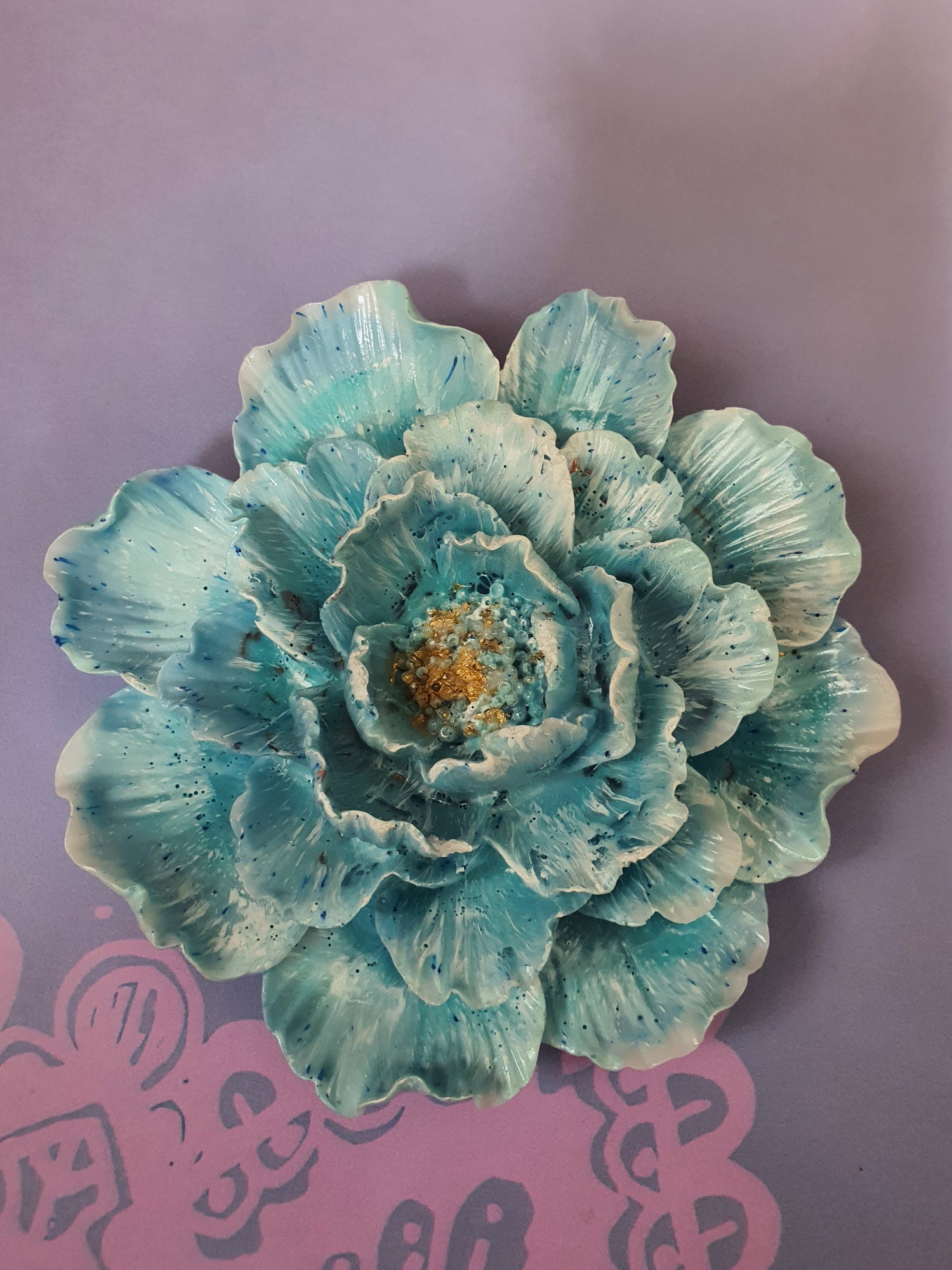 Rozenkwarts Orgonite Wandbloem blauw (nr 5)