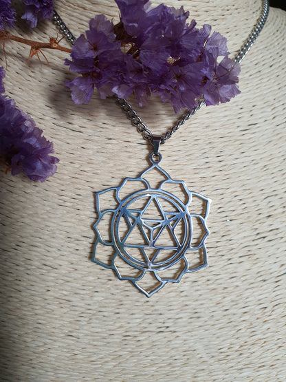 RVS zilveren Merkaba in Mandala bloem hanger met RVS zilver ketting