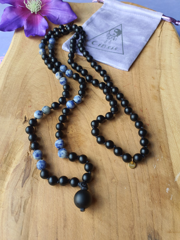 Edelstenen Mala Onyx met Sodaliet (matte kralen)