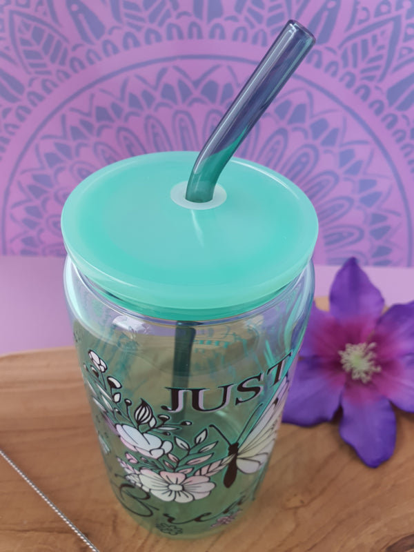 Drinkglas (blikvormige tumbler) met kunststof deksel en rietje &