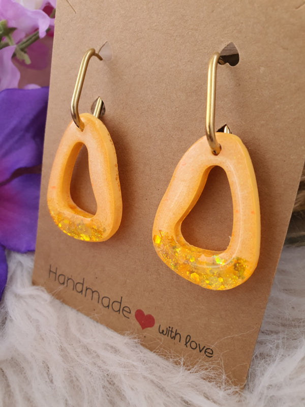 Resin oorbellen / oorhangers (set 21)  Shine bright, Sparkle more :)