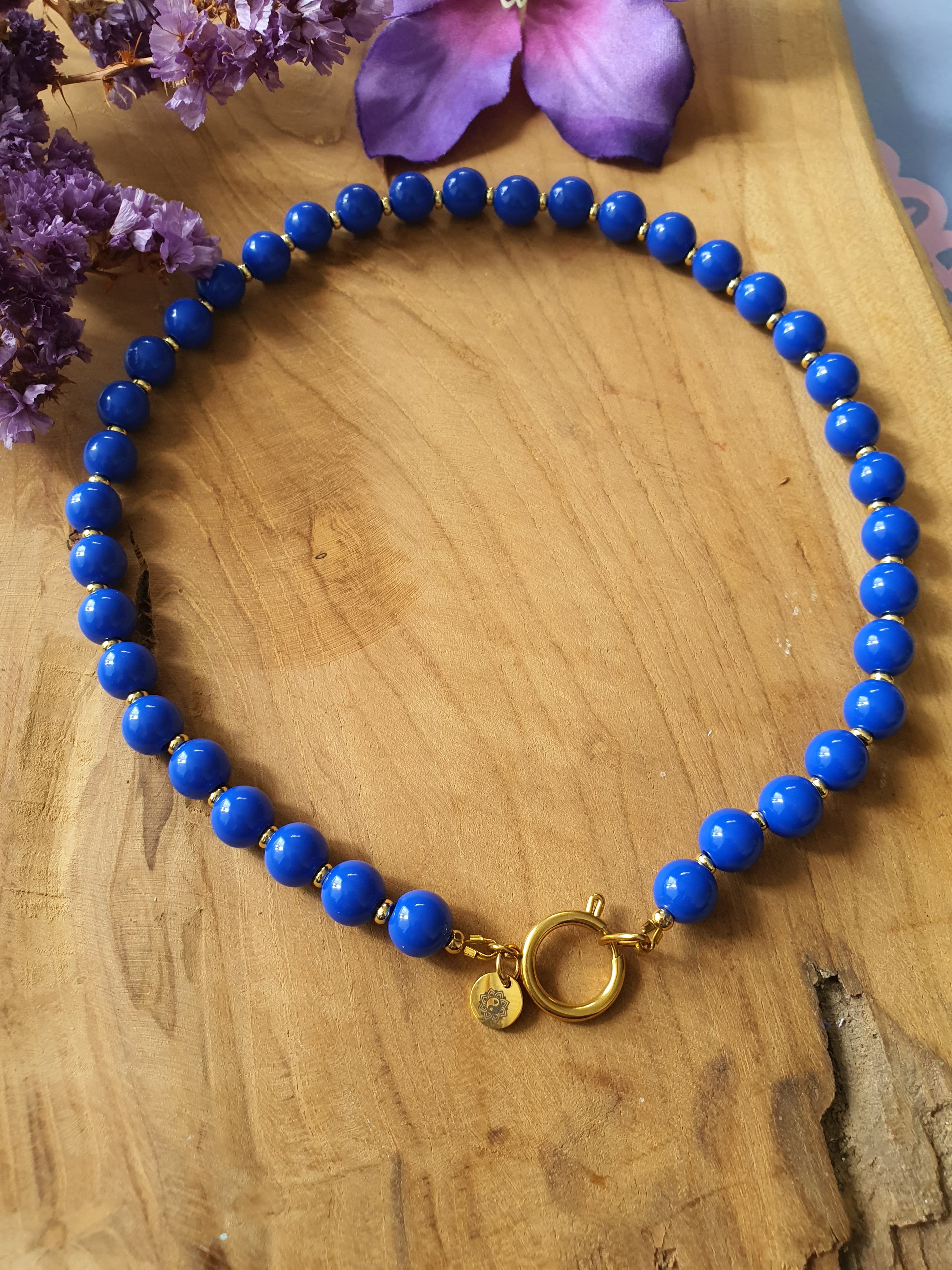 Basisketting Happy  rvs goud / donker blauw kralen