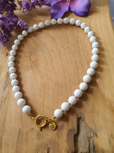 Basisketting Happy  rvs goud /witte kralen