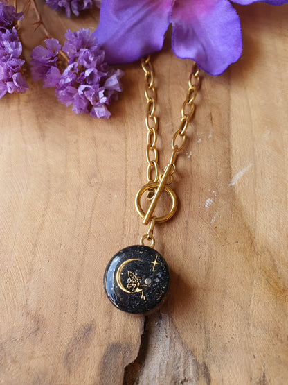 Cinsis Orgonite mix: orgonite Hanger 2 in 1 + RVS Goud ketting nr 3009