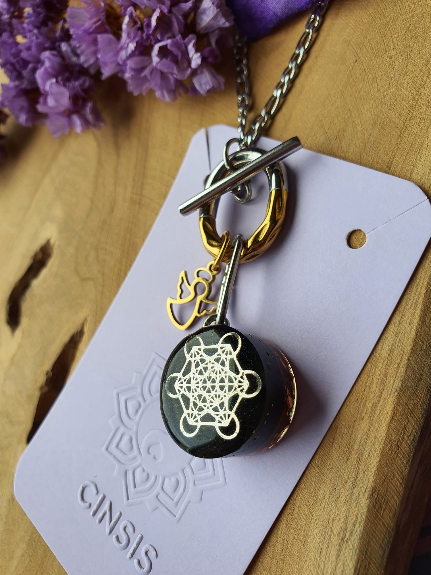 Cinsis Orgonite mix: orgonite Hanger 2 in 1 + RVS Zilver / Goud ketting nr 3020