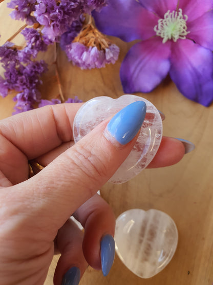 Duimsteen Worry stone Bergkristal hart voorbeeld