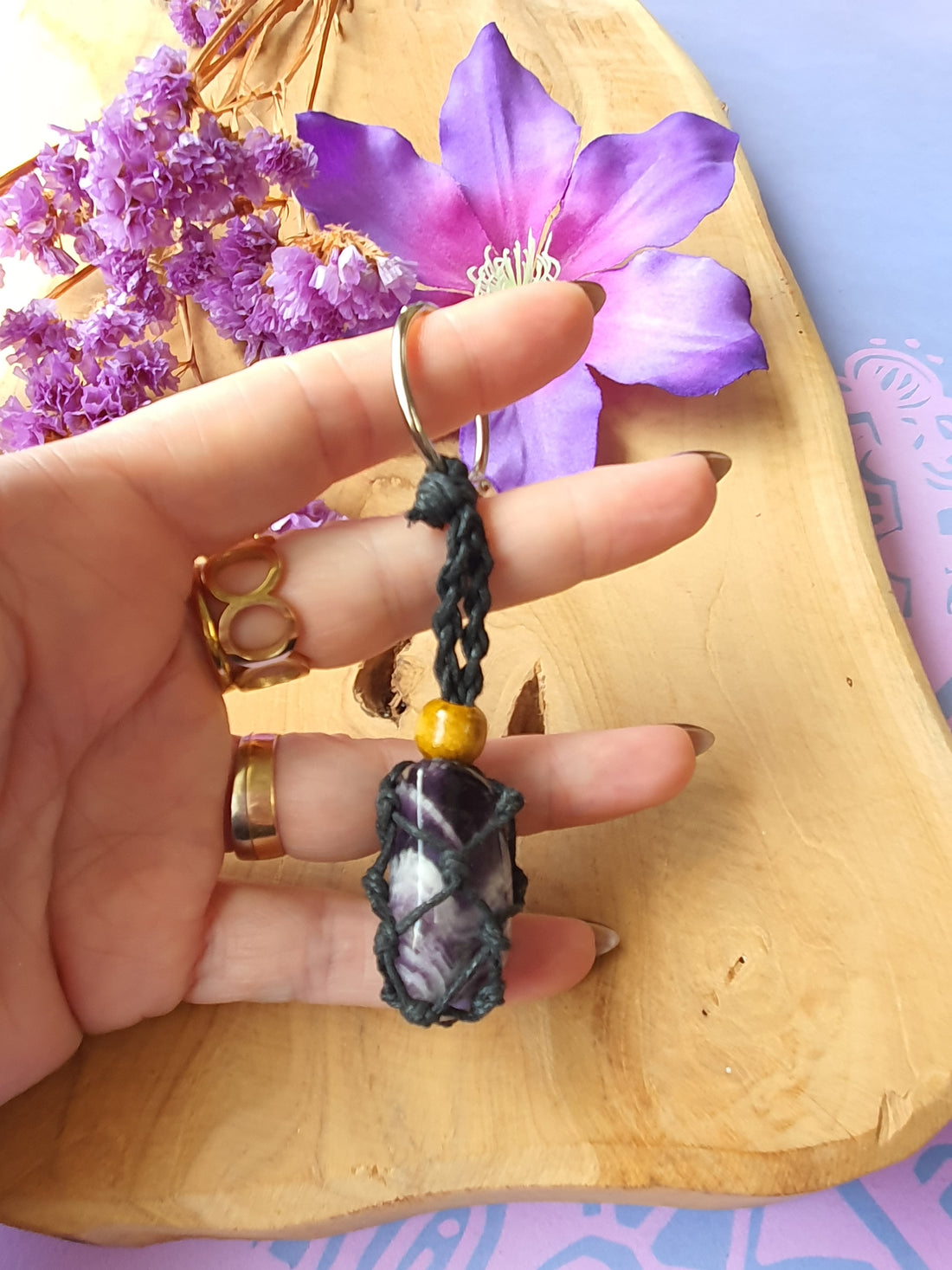 Edelstenen Sleutelhanger met Macramé hanger amethist