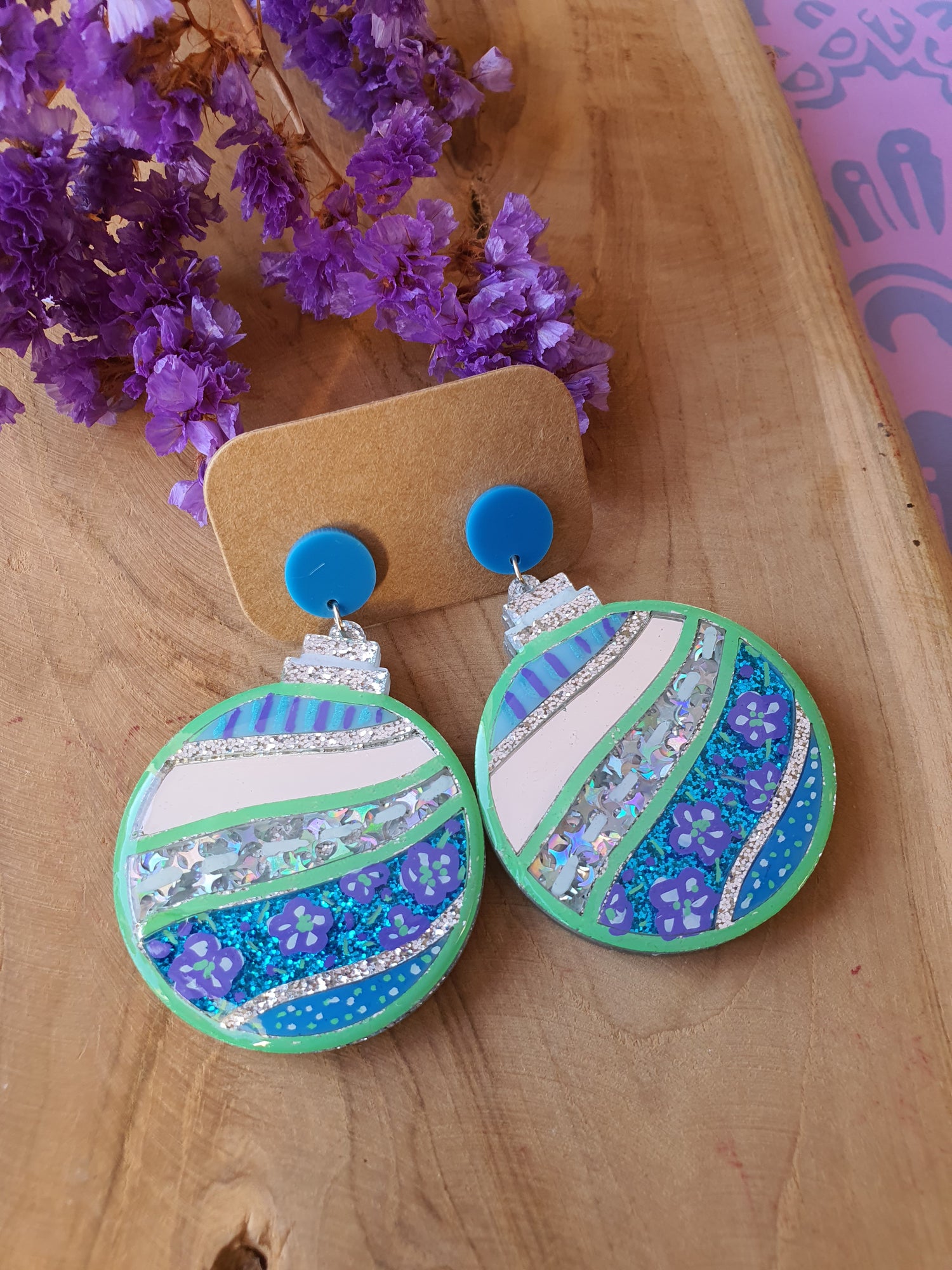 Kerst oorbellen | Kerstbal oorhangers (nr 10023)