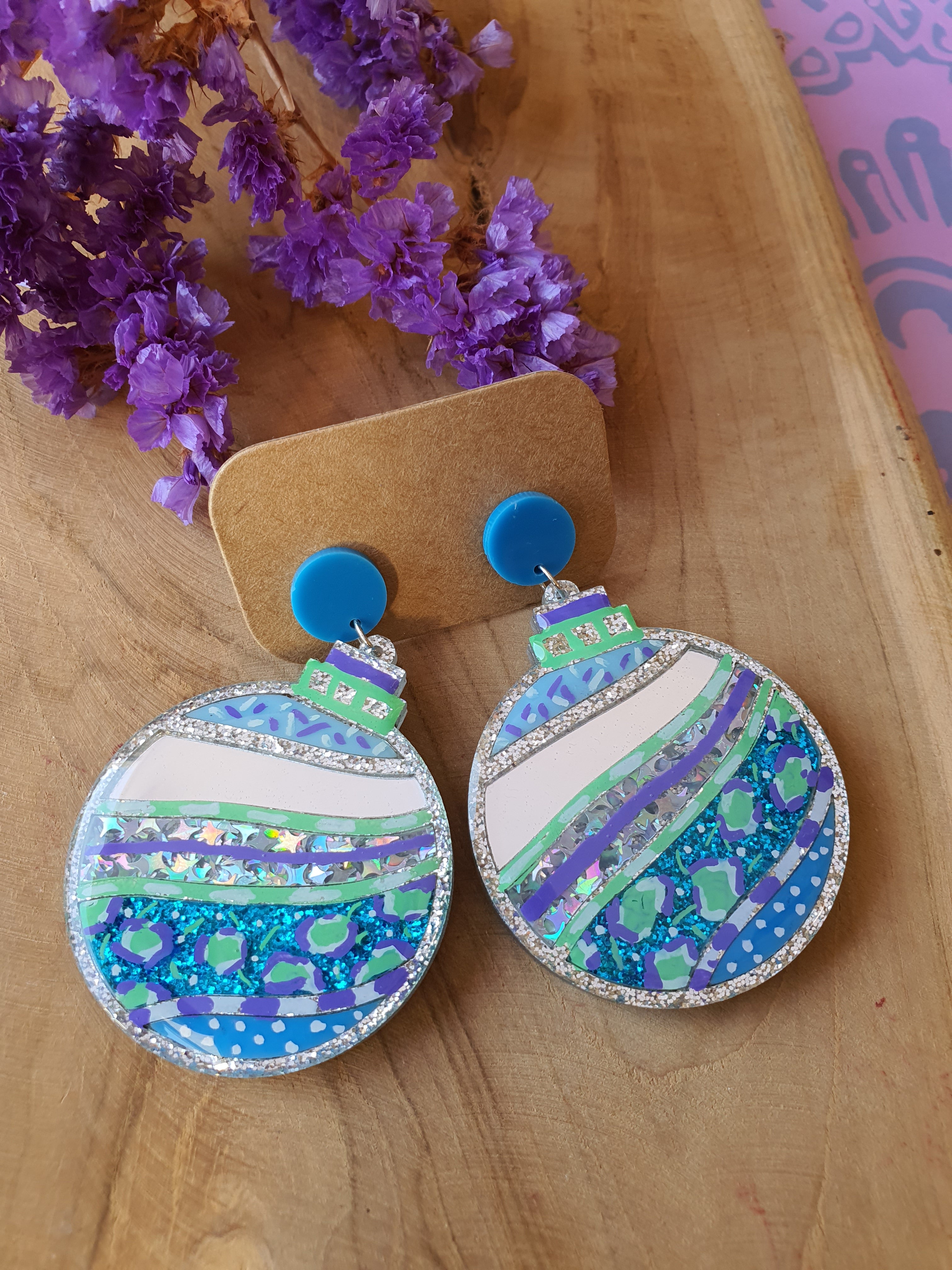 Kerst oorbellen | Kerstbal oorhangers (nr 10024)