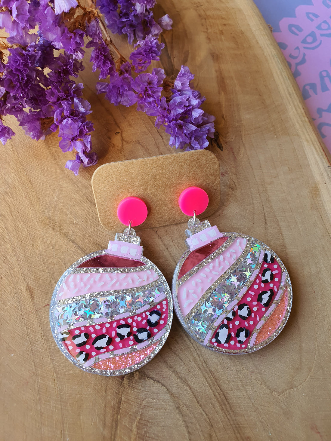 Kerst oorbellen | Kerstbal oorhangers (nr 10029)