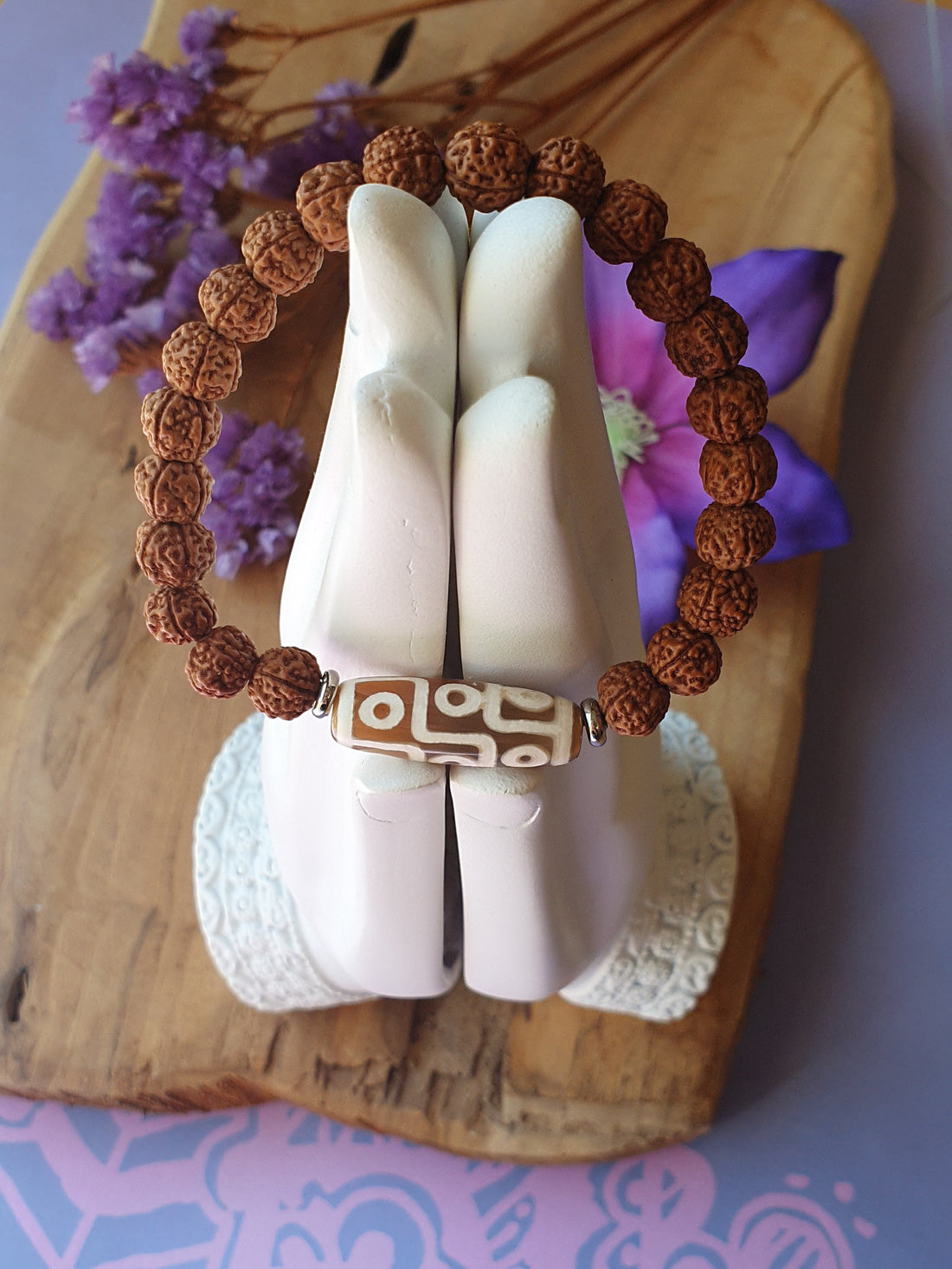 Mala Armband Rudraksha kralen met 9 ogen dzi Tibetaanse gebedskraal.