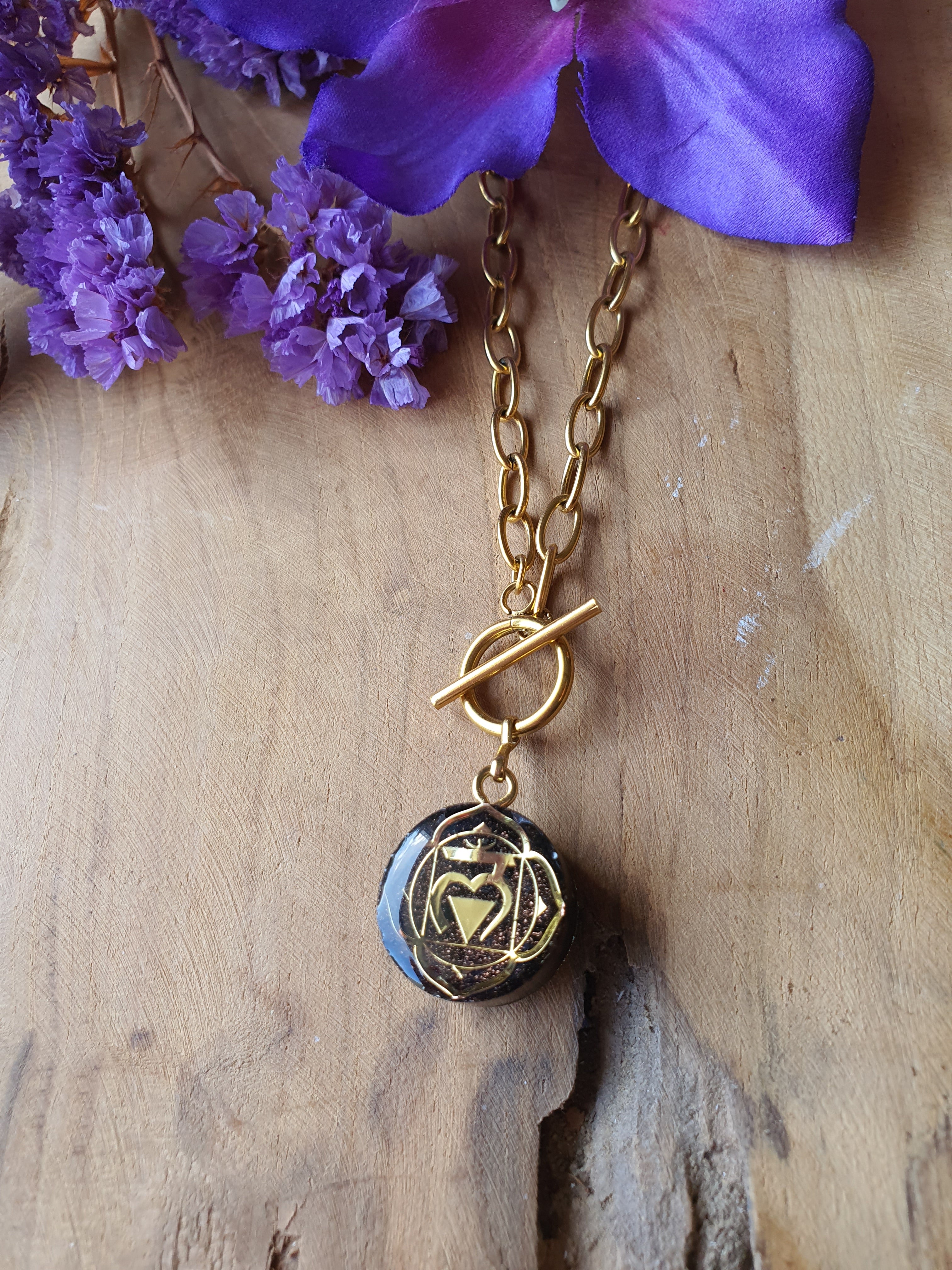 Cinsis Orgonite mix: orgonite Hanger 2 in 1 + RVS Goud ketting nr 3009