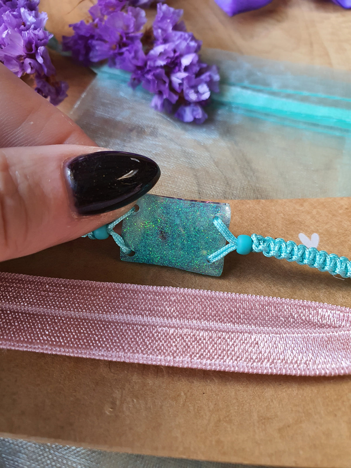 Onderzijde Orgonite Armband voor kind Amethist en Bergkristal (nr 3020)